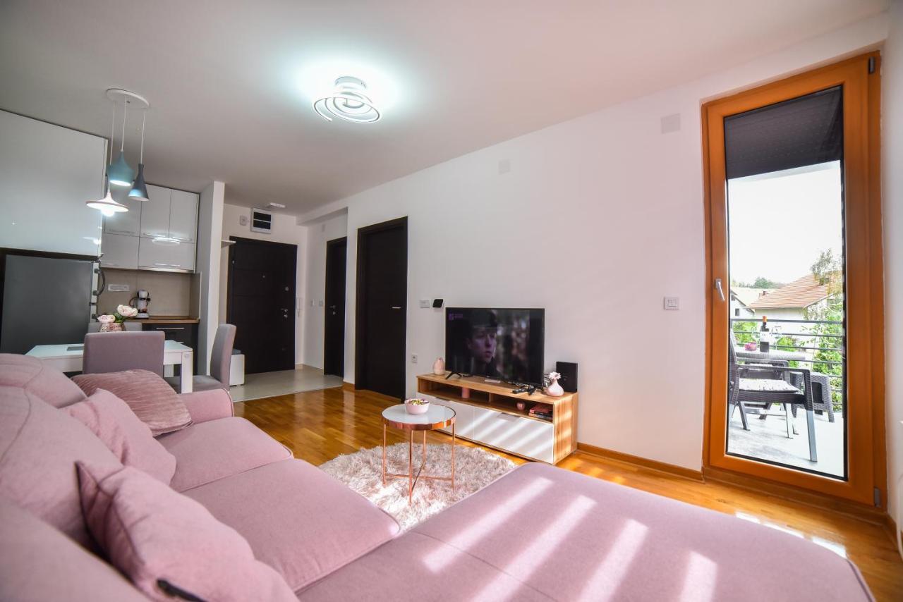 Vanja Lux Binis Apartment *